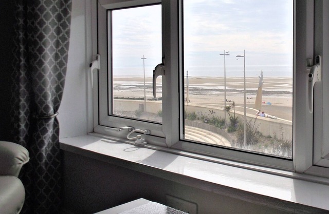 Seahawk Holiday Apartment, Cleveleys (Sea View)