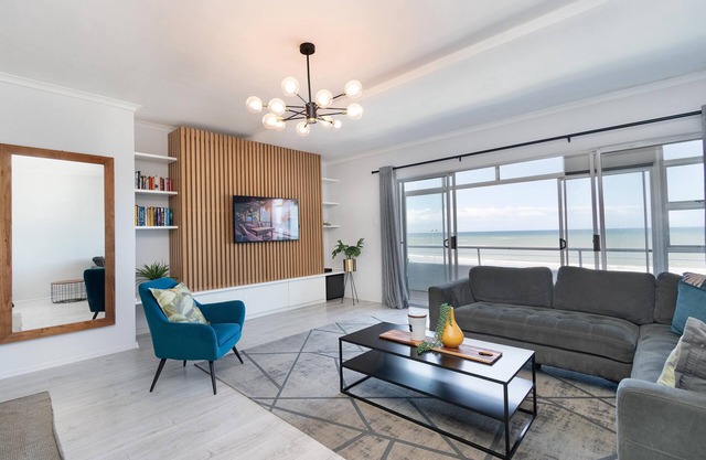 Searenity Sands - Three Bedroom Apartment, Sleeps 6