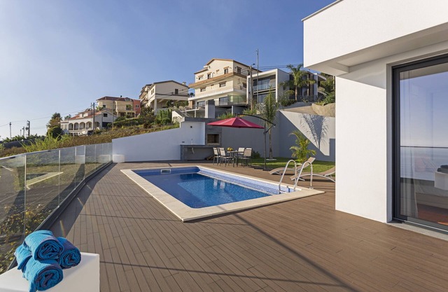 Searenity Vacations Home I, in the west of the Island