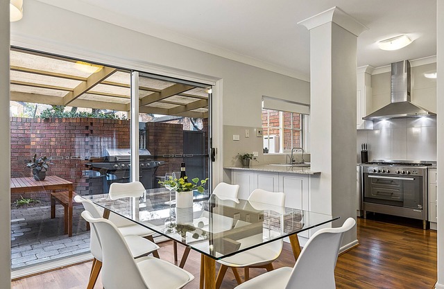 Seascape | 3BDR, Luxury, Beach, WiFi & Airport