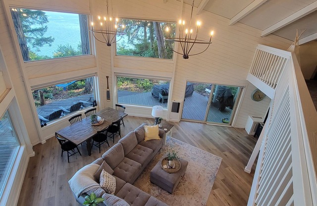 Seascape Cabin | PNW - Waterfront, trails, beaches and so much more!