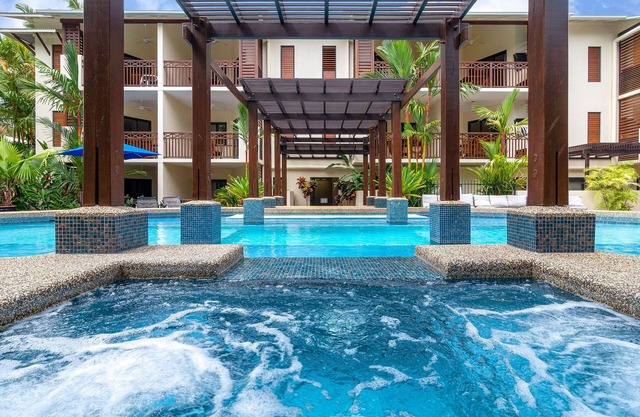 Seascape Holidays 30 Tropic Style Two Bedroom Two Bathroom