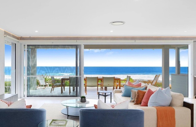 SEASHORE | Beachfront, Ocean Views, WiFi | Accom Holidays