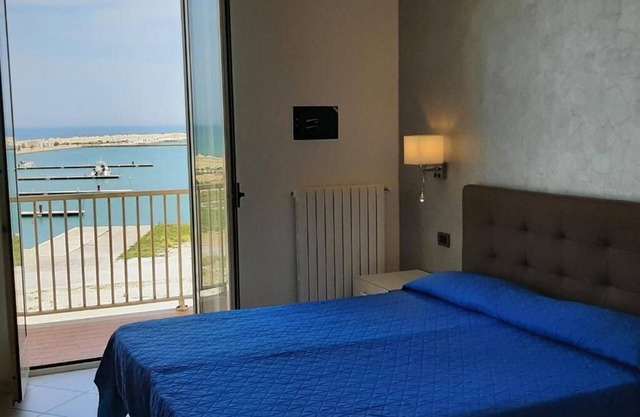 Seaside Azure House within walking distance of downtown