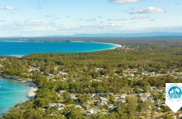 Seaside Breeze - 150m to waters of Jervis Bay!
