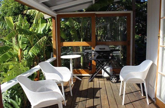 Seaside Diamond - 5 minutes' drive to the popular Oneroa Village/Palm Beach