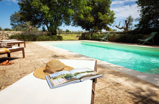 Seaside farmhouse with swimming pool surrounded by quietness