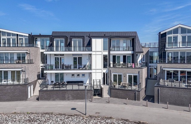 Seaside Getaway, Sint-Annaland