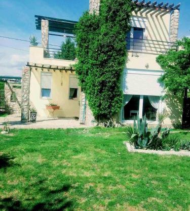 Seaside Green Villa
