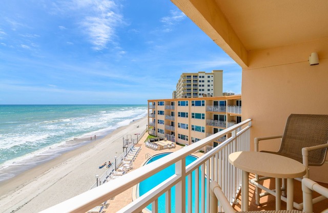 Seaside Luxury Penthouse W/Heated Pool + Stunning Ocean Views 🌊