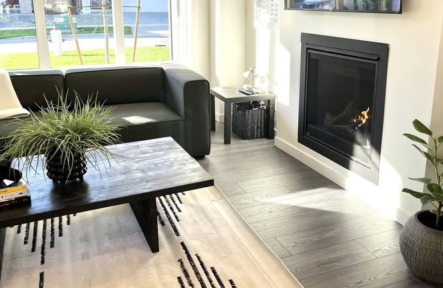 Seaside Modern Brand New Home close to Beach