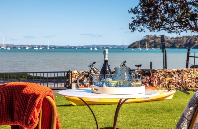 Seaside on Waiheke | Stay Waiheke