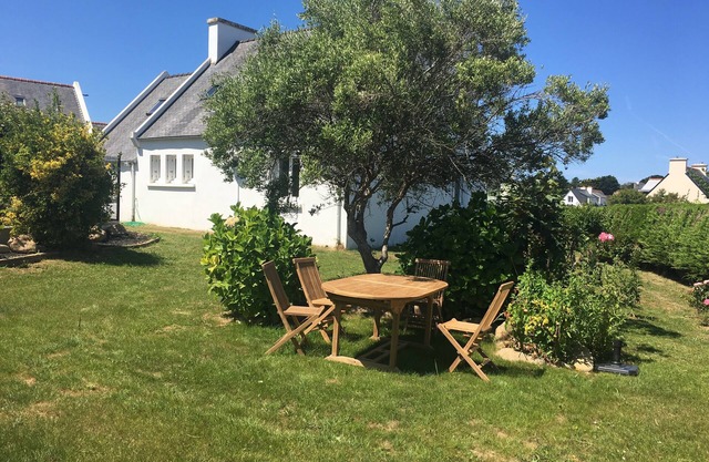 Seaside, Primel beach within walking distance - Comfortable 3* house with large garden