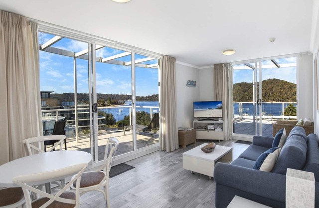 SEASIDE SERENITY - ETTALONG BEACH RESORT