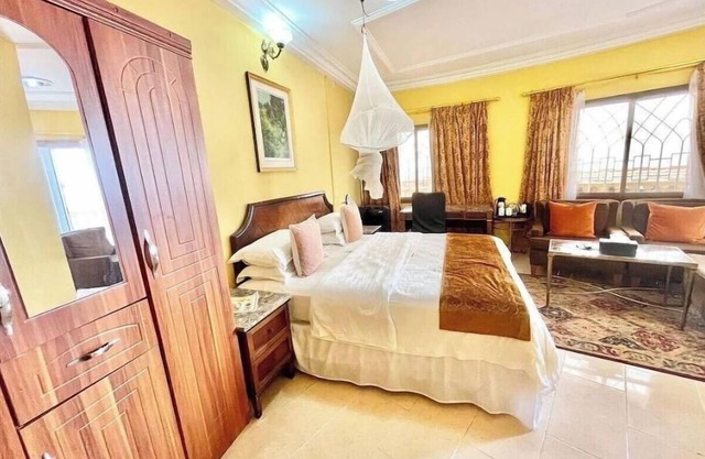 Seaside Suites and Hotel Room #115