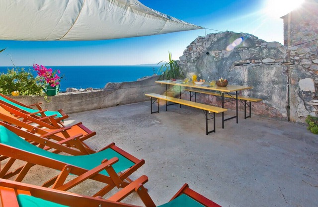 Seaside Tranquility Villa in Zarace, island of Hvar