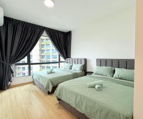 Seaview 2B2R 10pax Condo Forest City 3C-1608