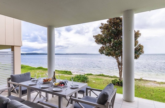 Seaview Splendour 2, 163 Soldiers Point Rd - waterfront stunning unit