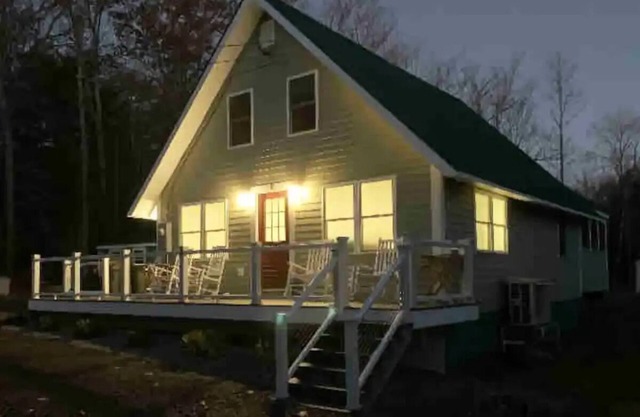 Sebago Lake, ME Lakeside Hot Tub just renovatednn