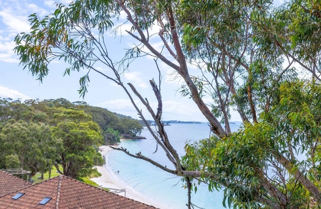 Sebastapol, 4,66 Thurlow Avenue - Unit with wonderful views across the bay