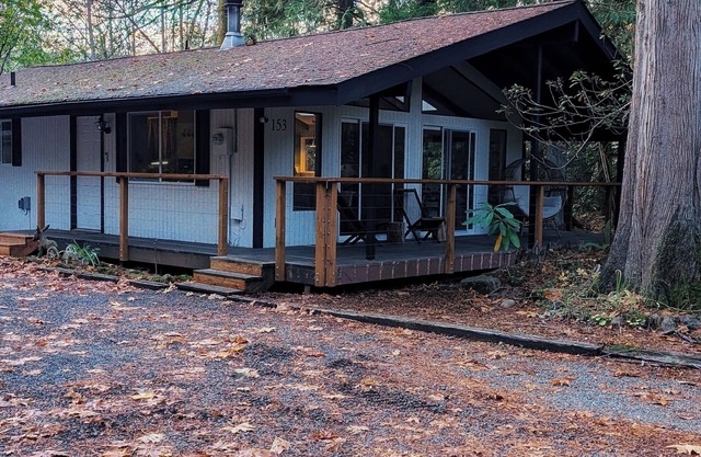 Secluded 2BR Forest Lake Retreat with Hot Tub