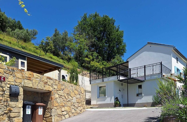 Secluded Authentic Apartment with Terrace - Studio Apartment with Terrace