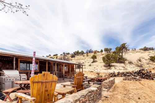 Secluded Cabin with Stunning Desert Views in Monticello, Utah