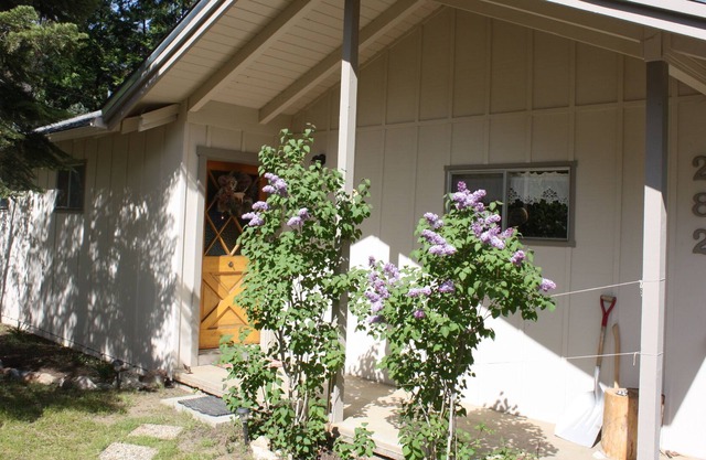 Secluded, cozy cabin in the heart of Camp Nelson with WIFI and incredible views