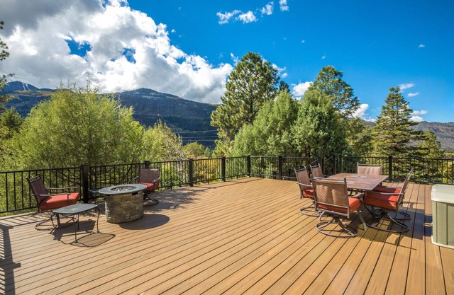 Secluded Creekside Mountain Home-Views- Private Deck-AC STR2024-009