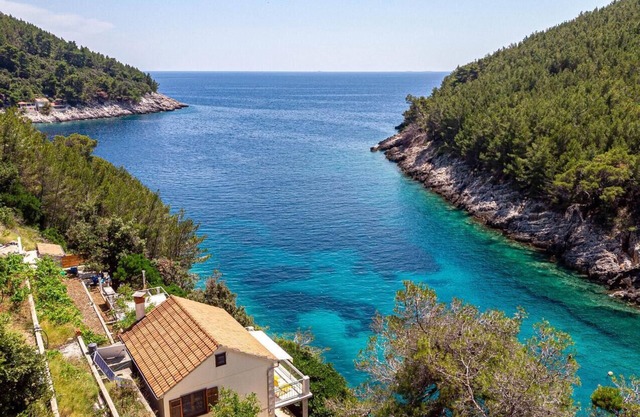 Secluded fisherman's cottage Cove Bratinja Luka, Korčula (K-12599)