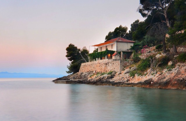 Secluded fisherman's cottage Cove Lučica, Hvar (K-4034)