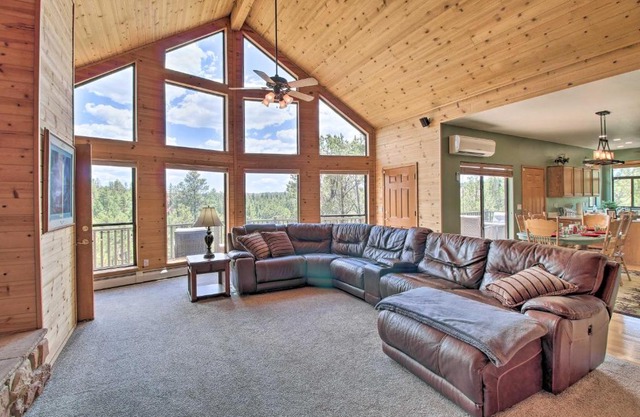 Secluded Heber Cabin with Deck and Scenic Valley Views
