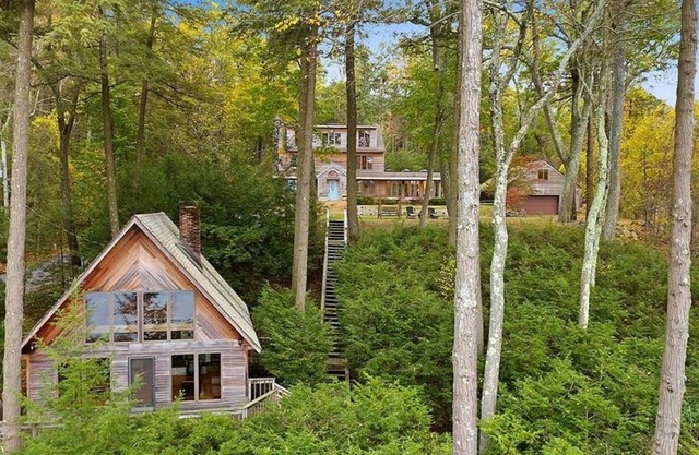 Secluded Lakefront Cottage near Hudson Valley