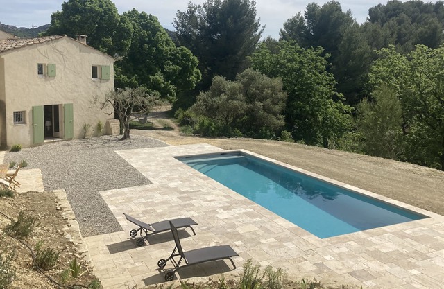 Secluded Provencal home with pool and stunning views