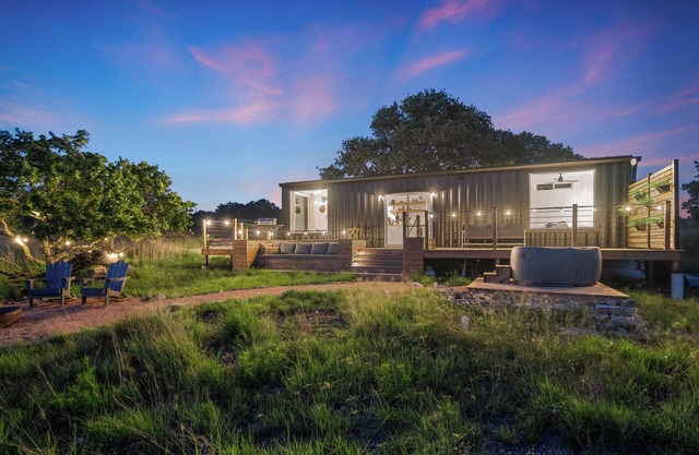 Secluded Soulcation 6 Acres + Private Hot Tub Under the Stars