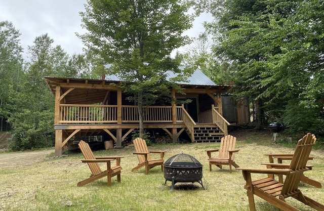 Secluded trailside cabin for 8 people on Kingdom Trails