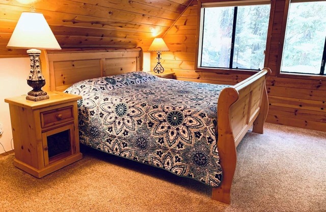 Secret Garden Cool AC Primary 1BR/1BA Fee 2Add Spa
