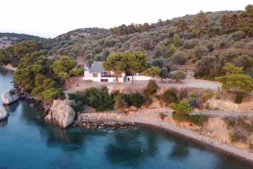 SECRET PARADICE-HIDDEN GETAWAY-PRIVATE BEACH