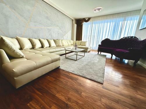 SecretFace Penthouse Grójecka 120m2 z tarasem 40m2