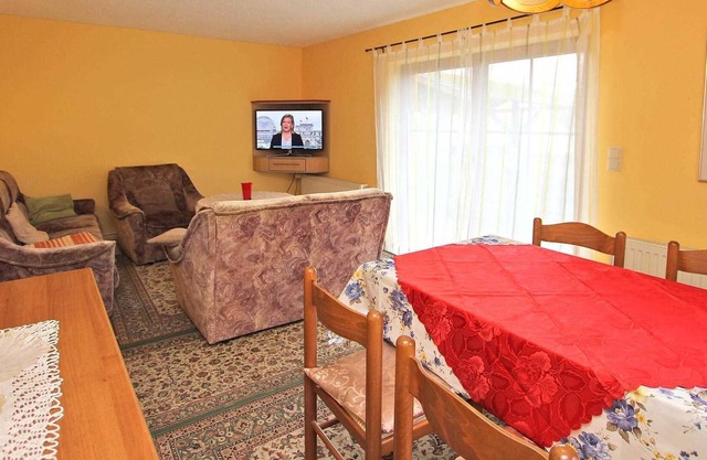 SEE 6041 - below - Apartments on Lake Userin SEE 6040
