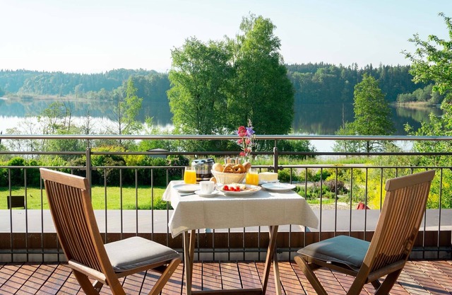See-Lodge, 54 qm Erdgeschoss, kombinierter Wohn-/Schlafraum