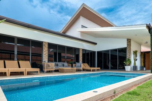Selena Pool Villa Quiet and Chic