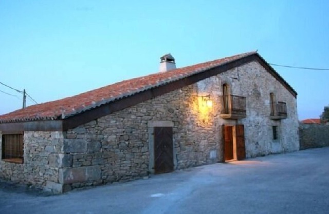 Self catering cottage La Abadía de Galicán for 10 people