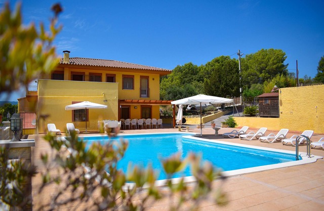 Self catering Cal Vimón for 14 people