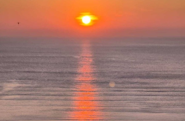 Self Catering Apartment with Sunset Views
