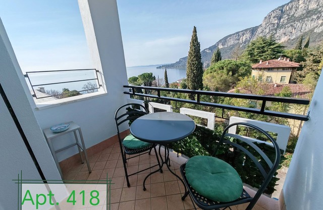 Self-catering apartment on the Lake of Garda - Apartment 418 Breathtaking view