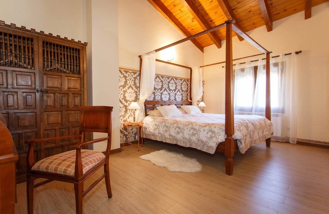 Self catering El Bulín de Braojos for 8 people