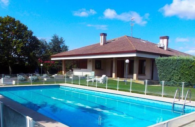 Self catering El Jardín de Muruzábal for 23 people