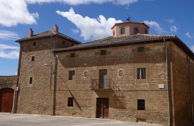 Self catering La Casona de Pitillas for 5 people