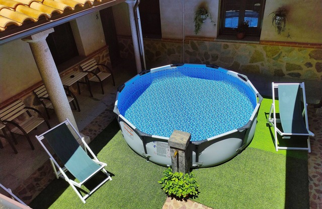 Self catering Los Laureles 2 for 17 people
